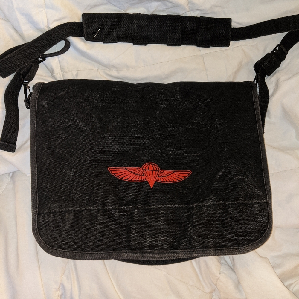 Fox Cargo Departure Shoulder Bag